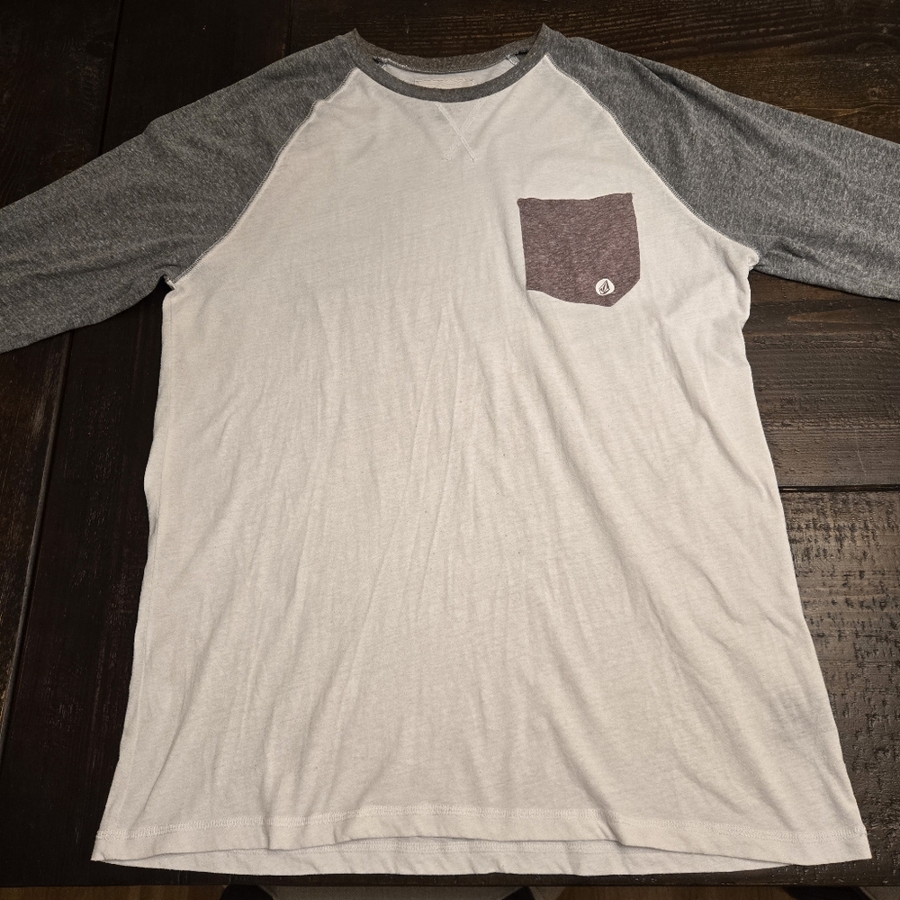 Men's Volcom Pocket Tee, 3/4 Sleeve, Size XL